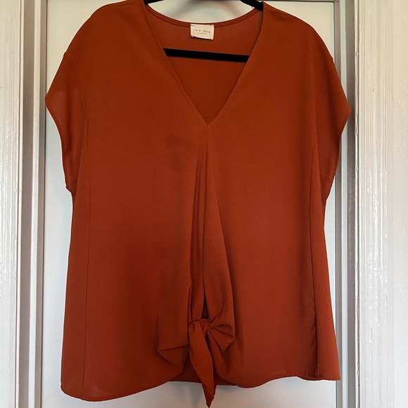 1.4.3. Story by Line Up Tops - 𝅺143 Story Blouse Sz L